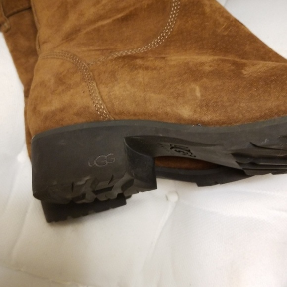 Ugg Boots - Picture 3 of 4